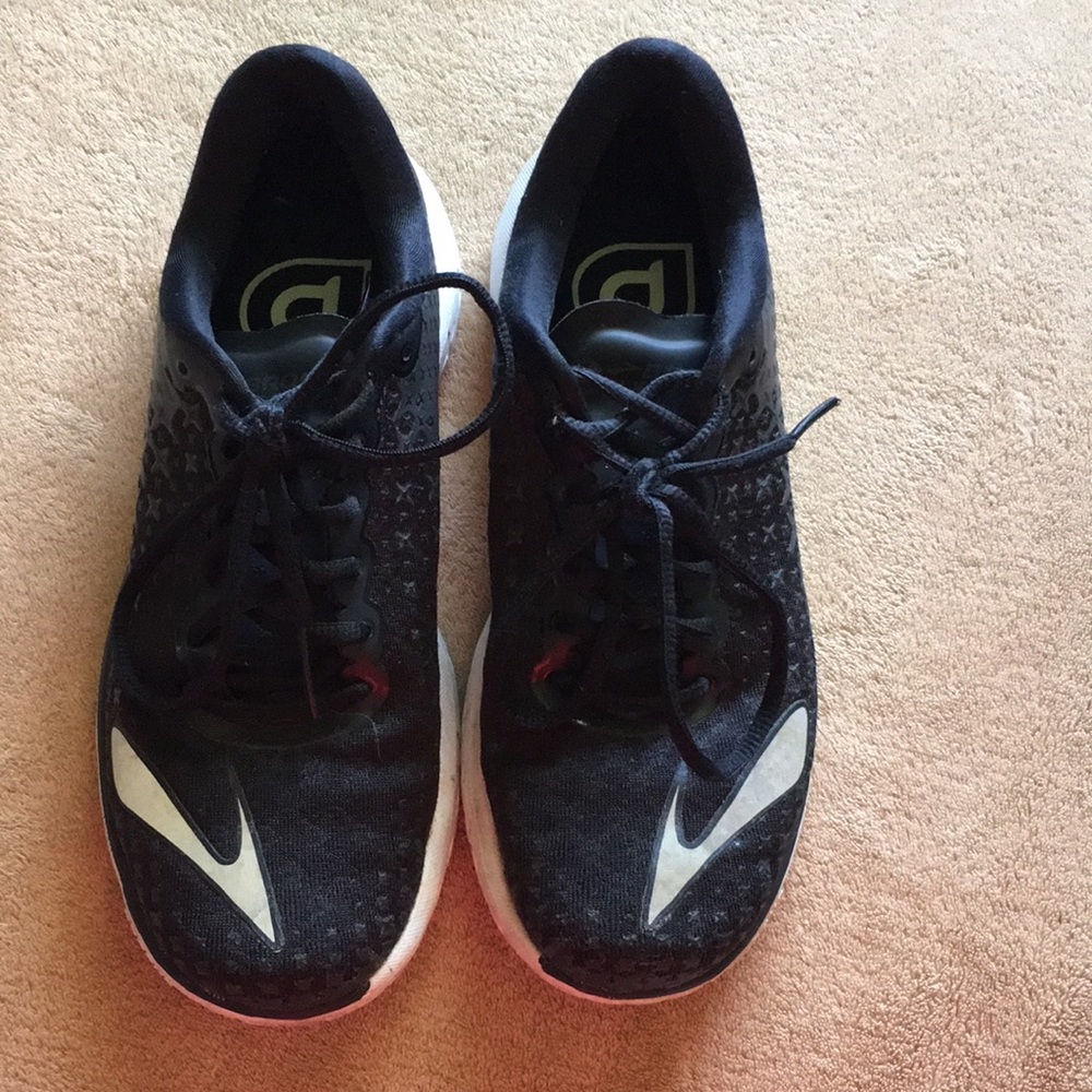 Like New Brooks Shoes size 8